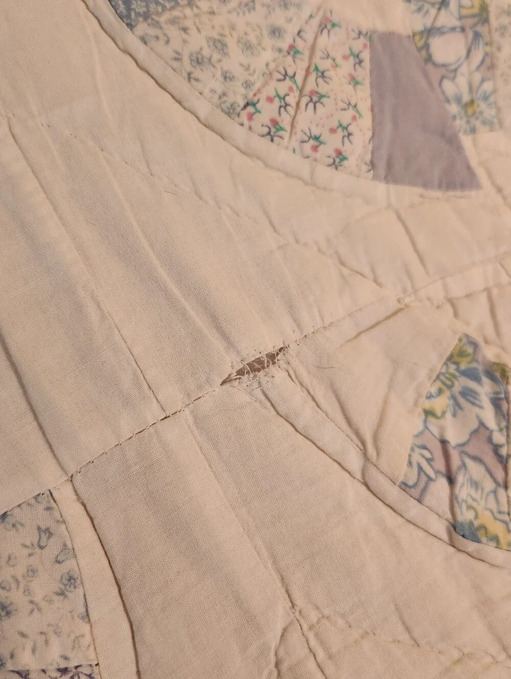HANDMADE Patchwork Quilt Queen Full Vintage Floral Hand Quilted 85 x  87 Flaws